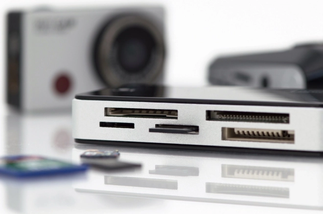 5-portni USB 3.0 SuperSpeed čitalnik pomnilniških kartic