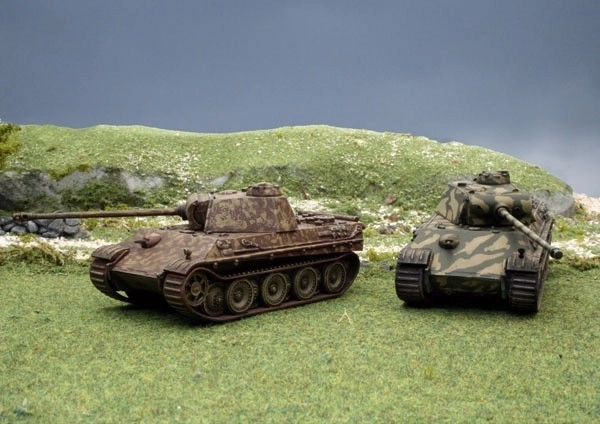 Plastični model tanka Panther Ausf. G – komplet 2 kosov