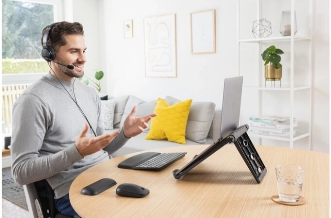 Ergonomska podloga za tipkovnico Kensington ErgoSoft črna
