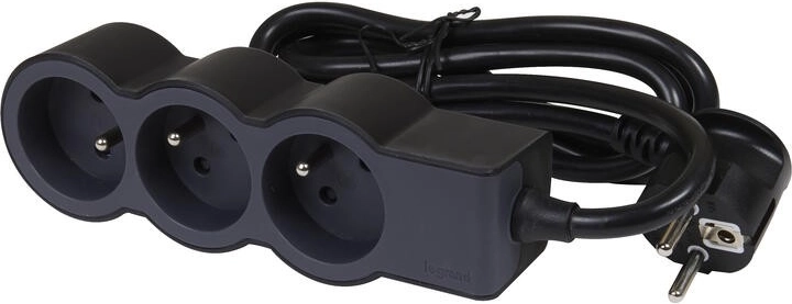 3 vtičnice in moč 16 A / 3680 W