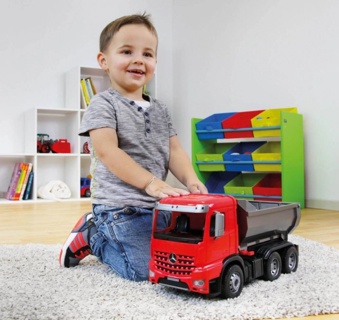 Lena Mercedes Arocs prekucnik