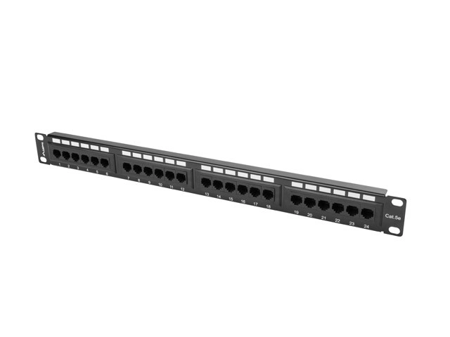 Patch panel 24 portov 1U Cat 5e črne barve
