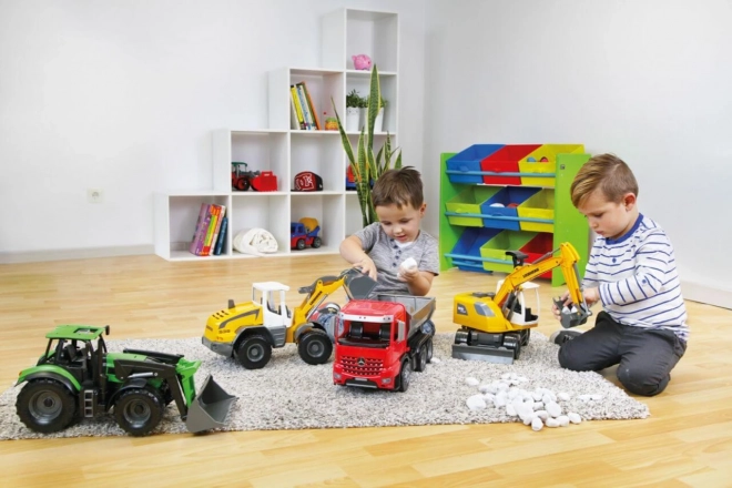 Lena Mercedes Arocs prekucnik