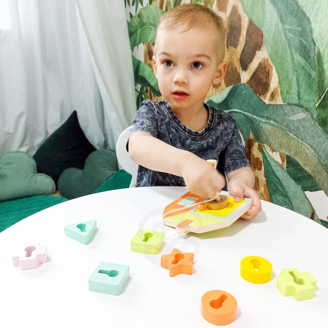 Classic World Montessori leseno nizanje ključi in vrata 11 kos