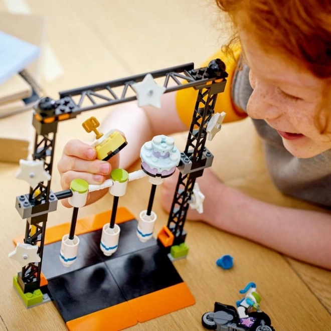 LEGO® City Kaskaderski izziv s kladivom