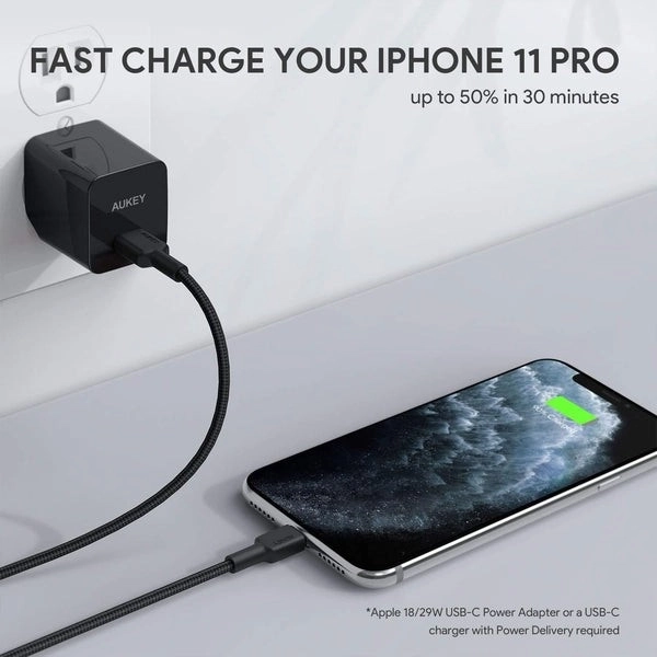 Črn najlonski kabel Lightning-USB C 2m