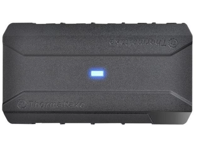 koncentrator Thermaltake Commander FP pro ventilatorje PWM z 10 priključki