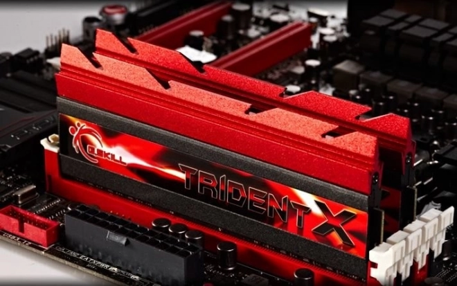 DDR3 pomnilnik TridentX 16GB (2x8GB) 2400MHz