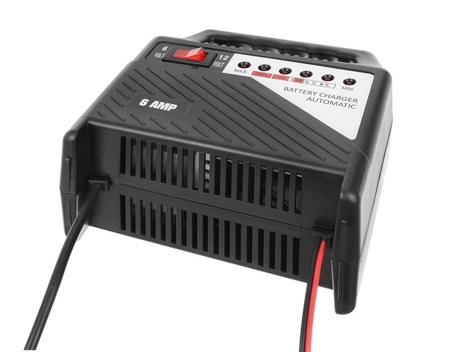 Polnilec za baterije 12V 6A