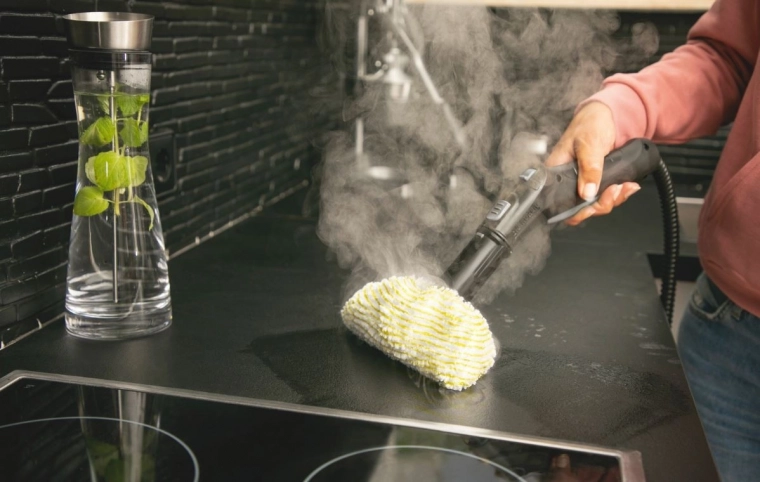 Temeljito čiščenje kopalnice in kuhinje