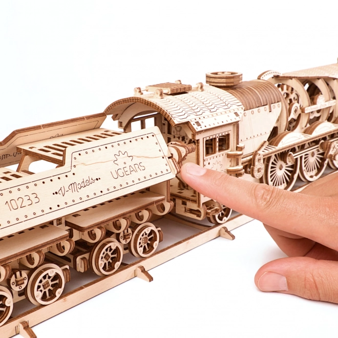 Ugears 3D sestavljanka - Lokomotiva V-express z vagonom 538 kosov