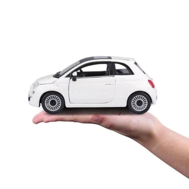 Bburago 1:24 Fiat 500 (2007) Bela