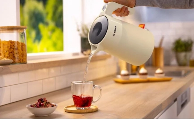 Bežični grelnik za vodo Bosch MyMoment 1,7l