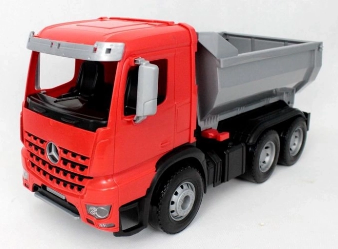 Lena Mercedes Arocs prekucnik