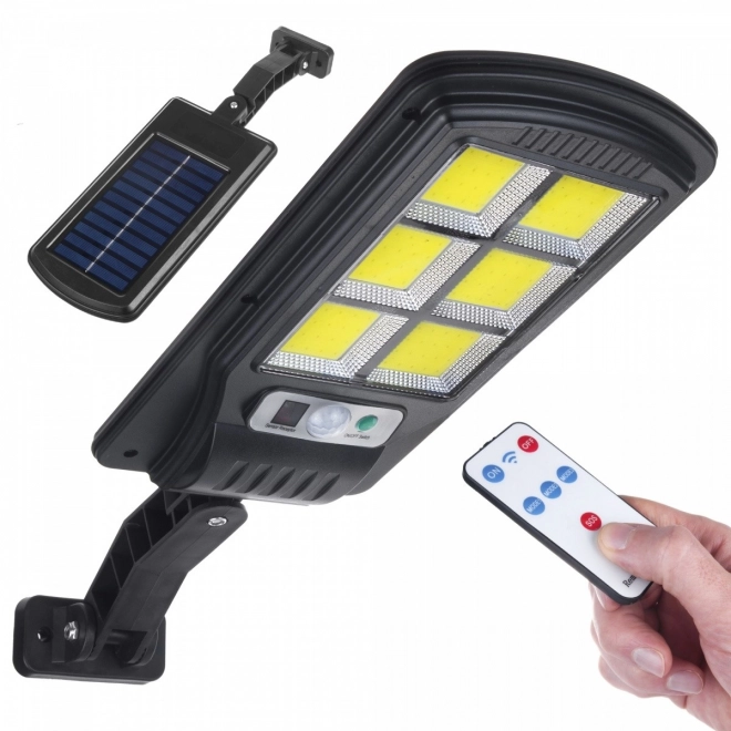 Solarna ulična LED svetilka s senzorjem in daljinskim upravljanjem MCE446