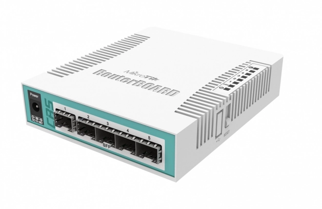 Stikalni usmerjevalnik v oblaku CRS106 s SFP