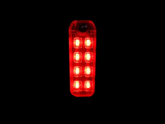 Zadnja LED lučka za kolo z USB polnjenjem