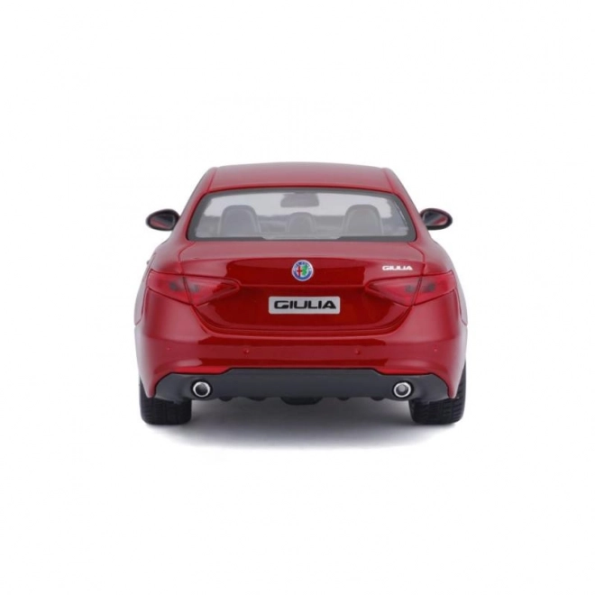 Bburago 1:24 Alfa Romeo Giulia (2016) Metalik rdeča 18-21080