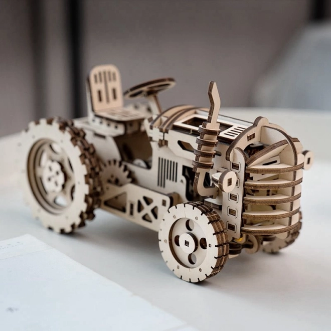 RoboTime 3D lesena mehanična sestavljanka Traktor