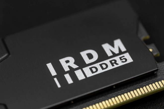 Pomnilnik IRDM DDR5 32GB 6800MHz CL34 Črna