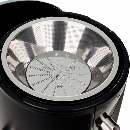 Čist sok zahvaljujoč nerjavečemu mikrofiltru