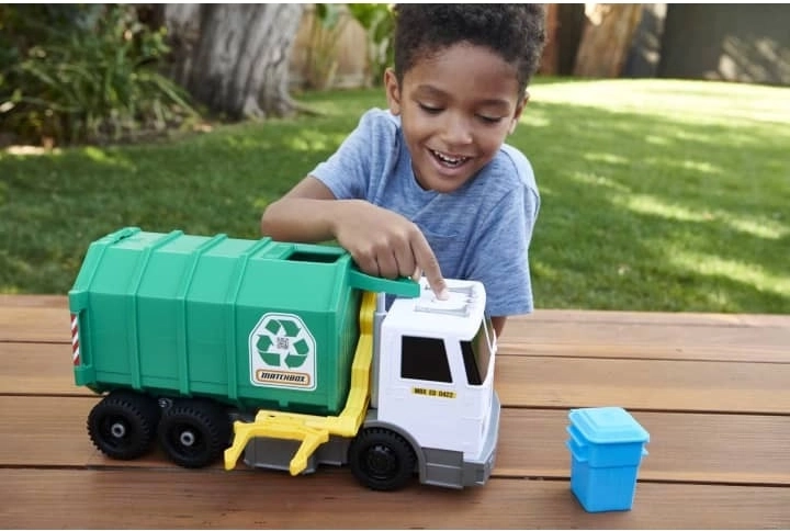 Velikost 38 cm in vzdržljiva izdelava za veliko zabave